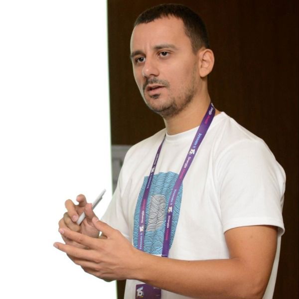 Nebojša Stojanović