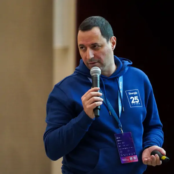 Denis Mihić
